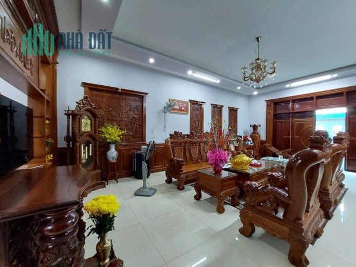 Bán Biệt Thự Sân Vườn Đặng Thúc Vịnh Hóc Môn 600M2 3 Tầng Chỉ 33 Tỷ...