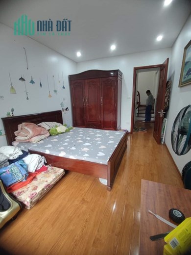TẶNG LẠI FUII NỘI THẤT Ở LUÔN.
BÁN NHÀ HỒNG TIẾN. LONG BIÊN.
40M2 × 4TẦNG × MT 3,8M.
 NHỈNH 4 TỶ.