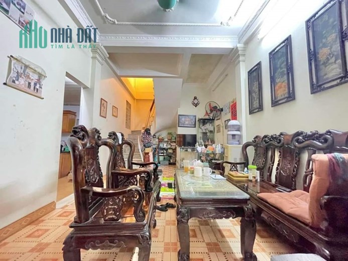 Bán nhà phố Thái Hà 44m nhà đủ công năng, ngõ rộng đẹp giá chỉ 3.65 tỷ
