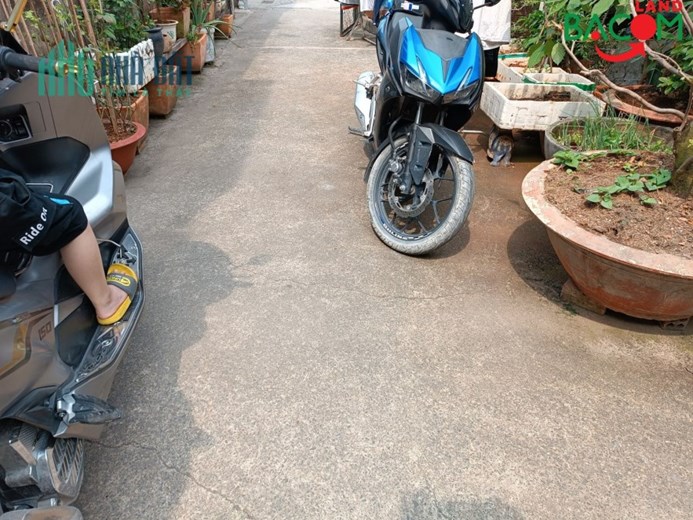 Bán đất tặng nhà cấp 4 Bửu Hòa giá cực tốt, gần vòng xoay Cầu Hang chỉ 1ty450