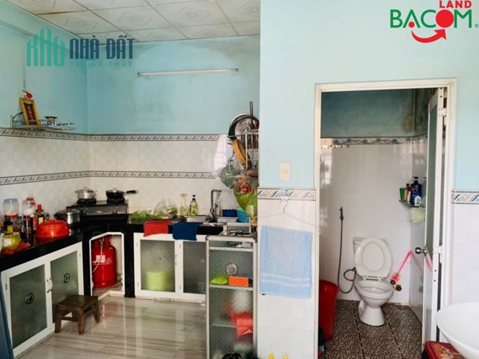 Giảm sâu 750 triệu chỉ còn 2ty950 nhà 1T1L Quyết Thắng 68m2, đường ô tô