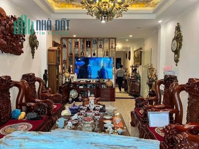 Bán nhà Hoàng Quốc Việt, 2 mặt thoáng Gara ô tô tránh kinh doanh 55m2 giá 10.5 tỷ LH 0987846795