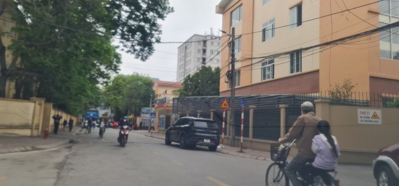 Bán nhà phố Nguyễn Văn Cừ Long Biên chỉ 16,9 tỷ với diện tích 70 m2 gần mặt phố