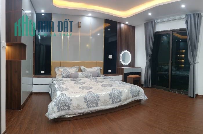 Bán Nhà Phố Thanh Am, Thượng Thanh, Ngõ Rộng Thông Ôtô Tránh KD, 33m2, 5 Tầng, Nhỉnh 3 Tỷ.