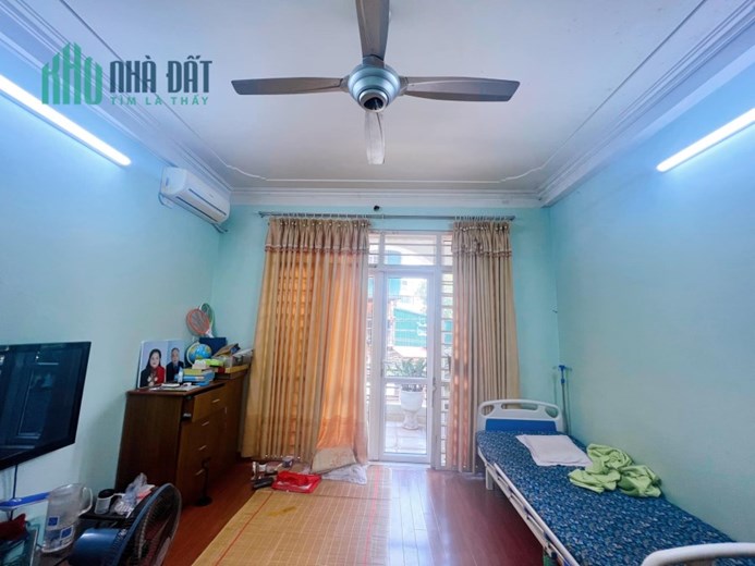 Bán nhà 85m2 ga ra ô tô hai mặt thoáng phố Mai Dịch Cầu Giấy 14 tỷ.