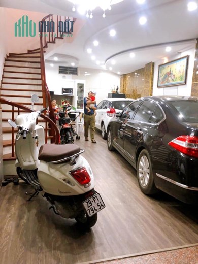 Nhà đẹp VIP ga ra ô tô phố Dương Quảng Hàm Cầu Giấy 11 tỷ.