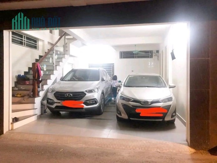BÁN GẤP - LÔ GÓC - GARA 2 Ô TÔ - NGÕ THÔNG Ô TÔ TRÁNH
 Diện tích: 45m2, mt 5.7m, full thổ cư