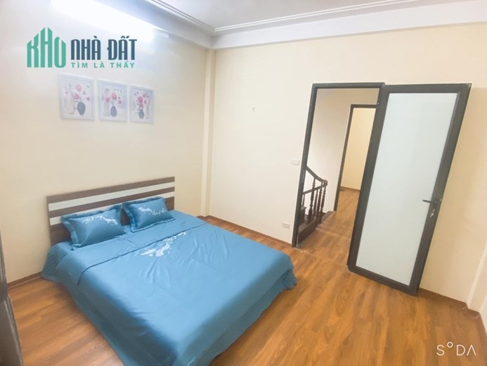 Bán nhà riêng Quan Nhân Thanh Xuân 33m 4 tầng 4 ngủ ngõ thông gần phố trước nhà thoáng giá 3.9 tỷ