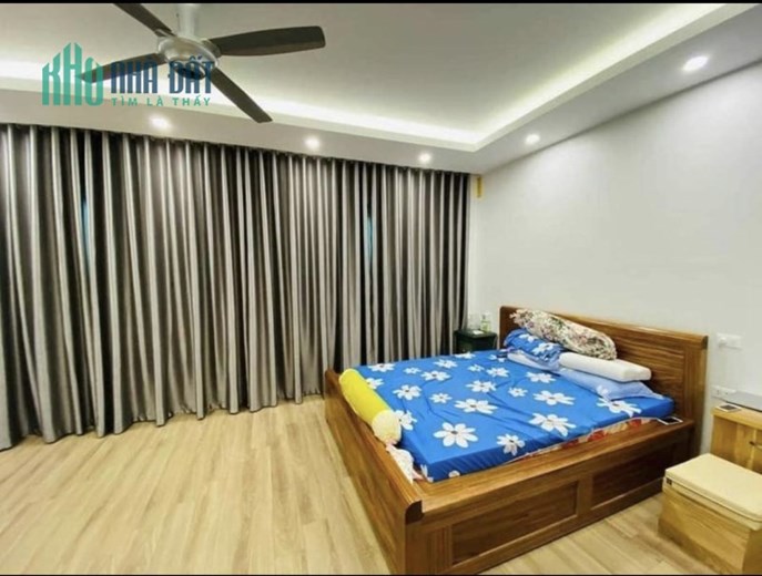 Bán  nhà 38m2 x4 tầng, lô góc  ngõ ôtô tránh  97 Văn Cao 3.75 Tỷ - 0934266313