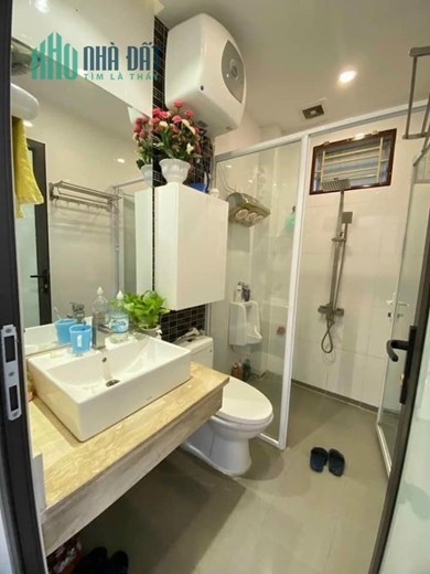 Bán  nhà 38m2 x4 tầng, lô góc  ngõ ôtô tránh  97 Văn Cao 3.75 Tỷ - 0934266313
