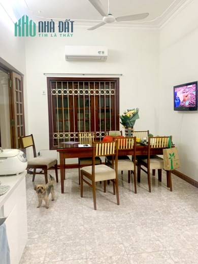 Bán nhà mặt phố Hàng Cá, Hoàn Kiếm, mặt tiền rộng, có nóc, 131m x 2T, mtiền 6, 88 tỷ