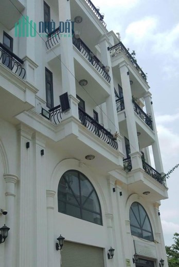 BÁN ĐẤT MT HOÀNG QUỐC VIỆT KHU PHÚ MỸ HƯNG QUẬN 7