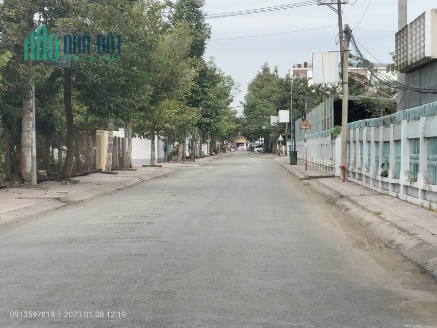 BÁN NỀN MẶT TIỀN ĐƯỜNG PHAN ĐÌNH PHÙNG, PHƯỜNG 8, TP VĨNH LONG