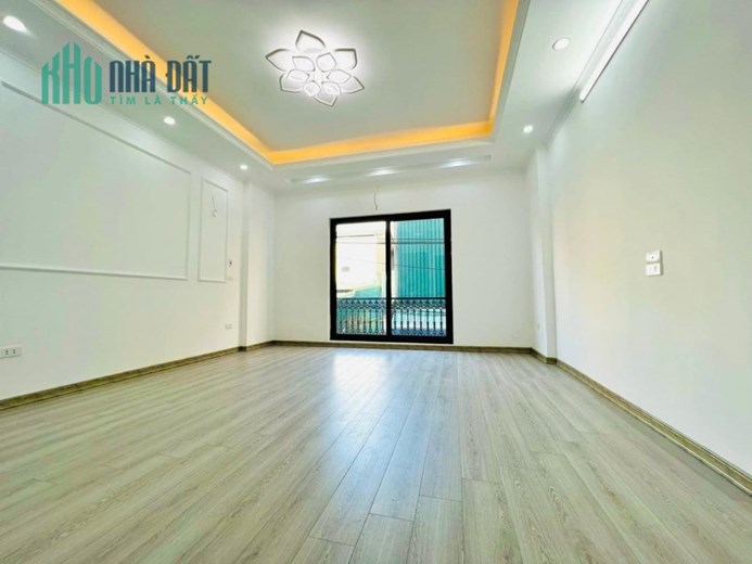 Bán nhà Vĩnh Hưng - Lô góc - gần phố - DT 36m, 4 tầng - ngõ thông rộng - an sinh đỉnh.