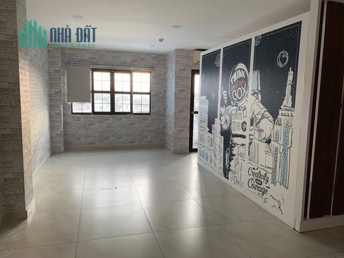 bán mặt tiền nguyễn khoái quận 4 - dt 5,5 x 50 - xây dựng 7 tầng