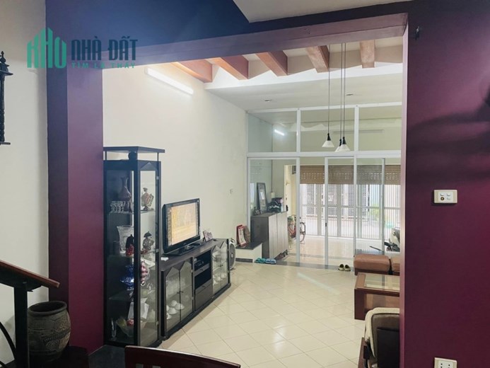 Bán nhà phân lô cán bộ phố Đội Nhân Ba Đình, 87X4T, ô tô vào nhà, giá cả hợp lý 17.2 tỷ.
