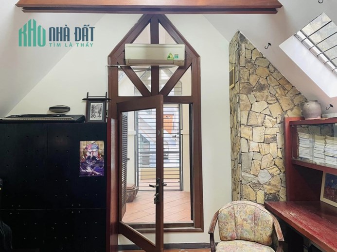 Bán nhà phân lô cán bộ phố Đội Nhân Ba Đình, 87X4T, ô tô vào nhà, giá cả hợp lý 17.2 tỷ.