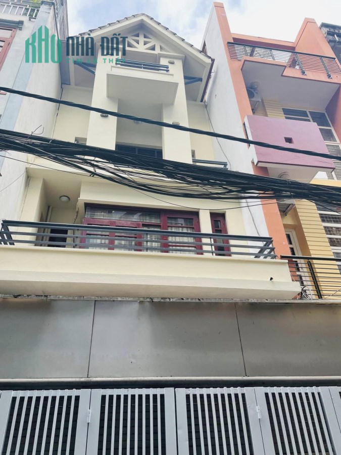 Bán nhà phân lô cán bộ phố Đội Nhân Ba Đình, 87X4T, ô tô vào nhà, giá cả hợp lý 17.2 tỷ.