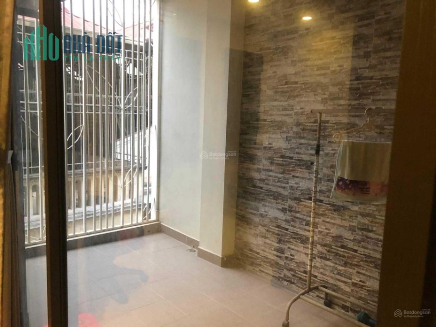 Bán nhà  Văn Quán, Hà Đông, S = 35m2,Mt 5m, nhỉnh 4 tỷ.LH 0969435469