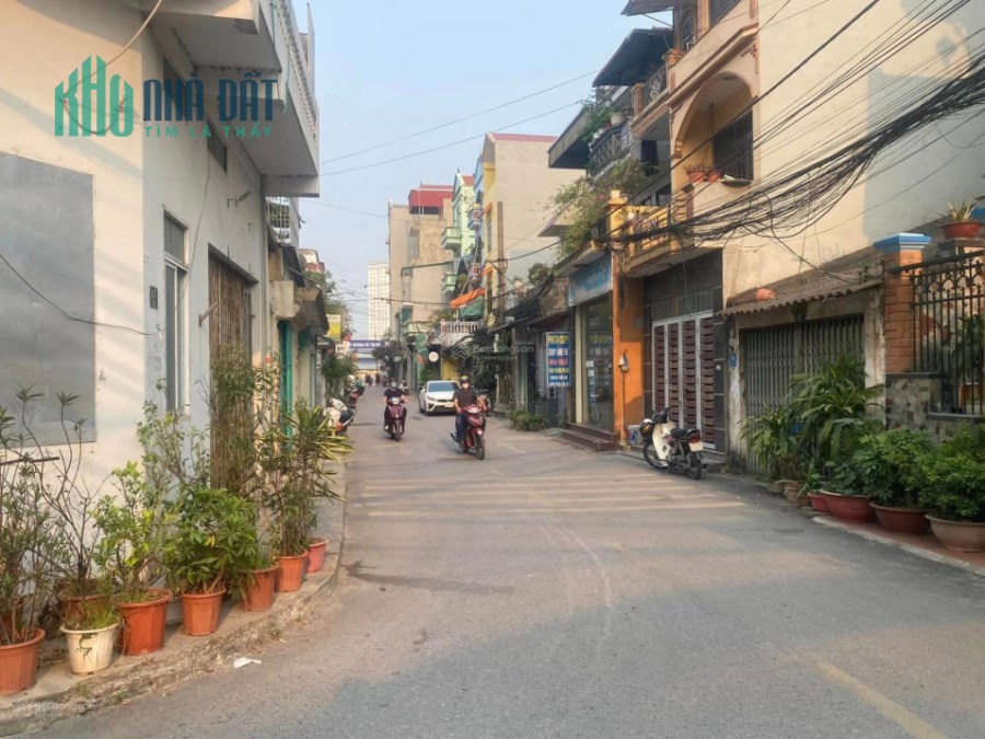 Bán nhà  Văn Quán, Hà Đông, S = 35m2,Mt 5m, nhỉnh 4 tỷ.LH 0986951728