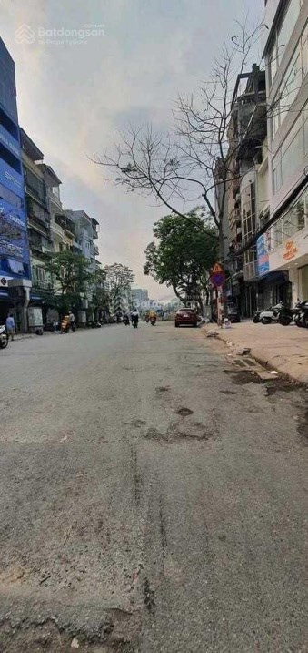 Bán nhà  Văn Quán, Hà Đông, S = 35m2,Mt 5m, nhỉnh 4 tỷ.LH 0986951728