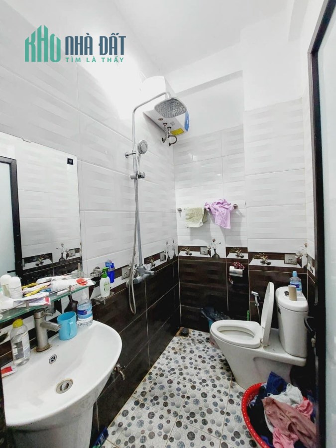 BÁN NHÀ CHÍNH CHỦ HẢI BỐI  ĐẸP LUNG LNH NHỈNH 2 TỶ ÔTÔ VÀO KCN BẮC THĂNG LONG 1,5KM GẦN TRƯỜNG GẦN