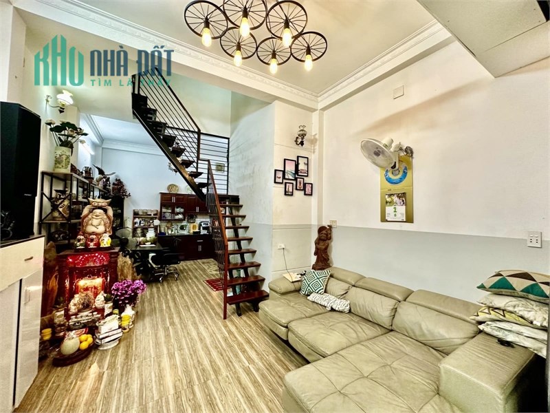 Nhà Bờ Bao Tân Thắng, Tân Phú – 2 mặt HXH, 69m2, 6 tầng, 8.9 tỷ, DT 40tr/th