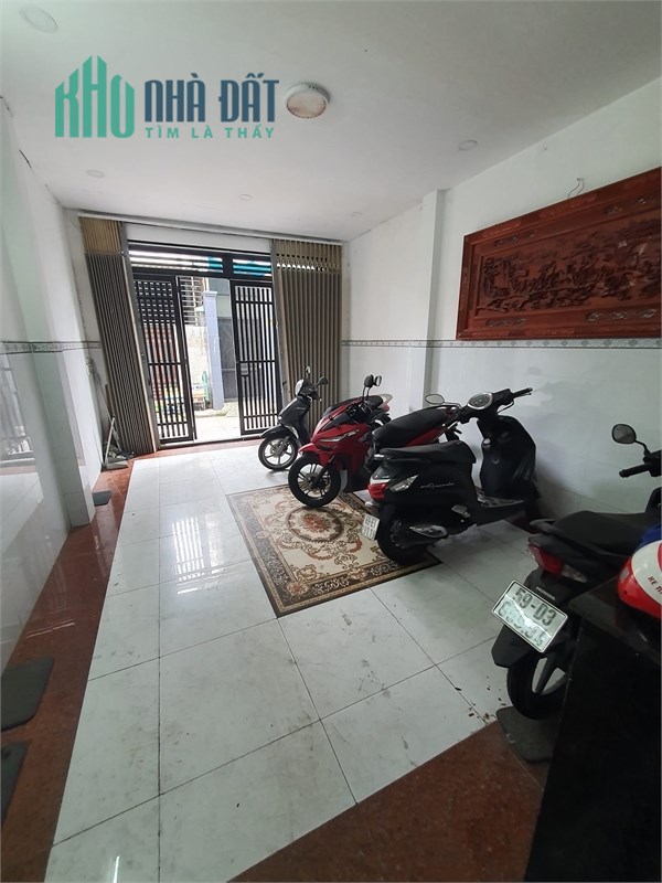 Nhà Bờ Bao Tân Thắng, Tân Phú – 2 mặt HXH, 69m2, 6 tầng, 8.9 tỷ, DT 40tr/th