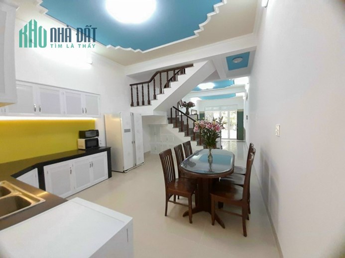 giảm sốc chỉ còn 7ty nhỉnh căn nhà 1 tret 2 lầu ngay khu đô thị chí Linh vị trí đẹp gần chợ gần