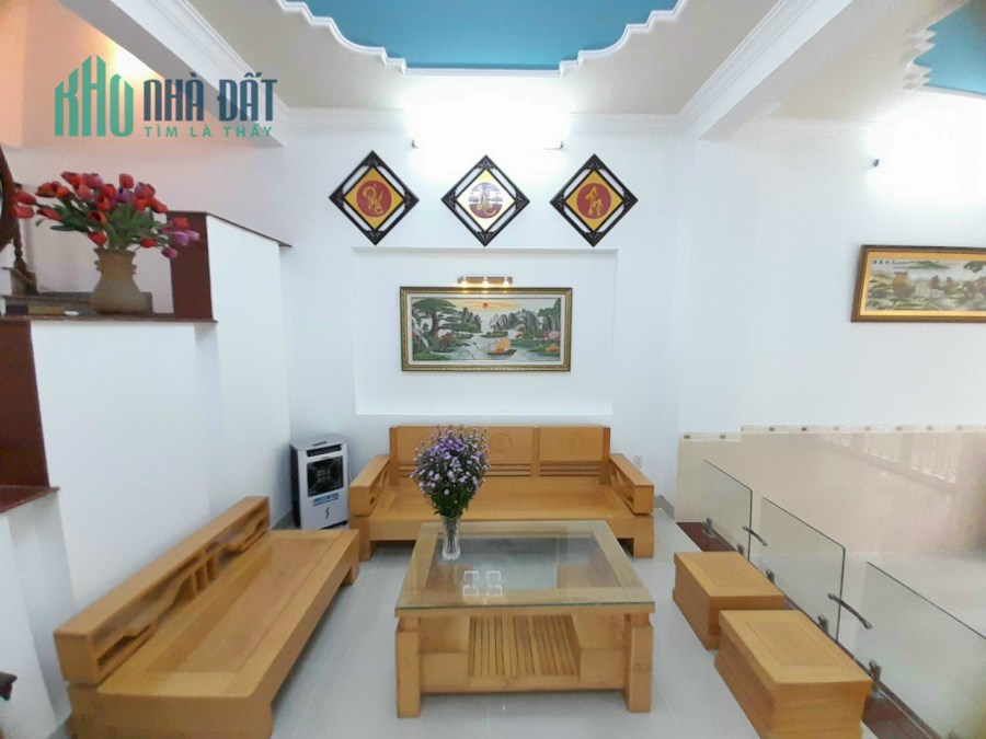 giảm sốc chỉ còn 7ty nhỉnh căn nhà 1 tret 2 lầu ngay khu đô thị chí Linh vị trí đẹp gần chợ gần