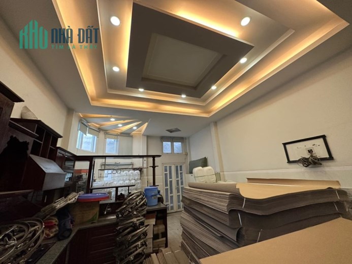 mặt tiền KD lê trọng tấn, đường nhựa 30m, 3 tầng, 107m2 chỉ 14.3 tỷ, ngang 5m