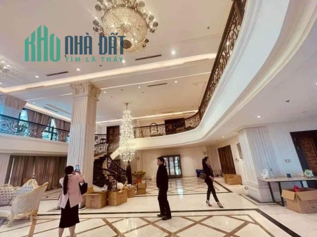 Hoàn Kiếm, DT 1470m2 11 tầng mặt tiền 50m, tòa tổ hợp VP DV hạng A 5 sao chỉ hơn 100t sở hữu ngay