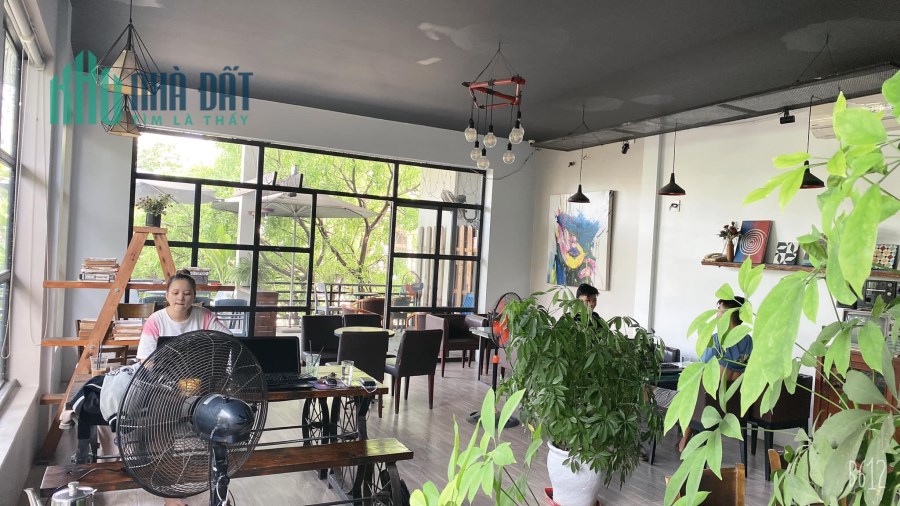 Bán nhà phố Ngọc Lâm, DT100m, MT7m, kinh doanh, cho thuê, xây tòa VP. Giá 22 tỷ.
