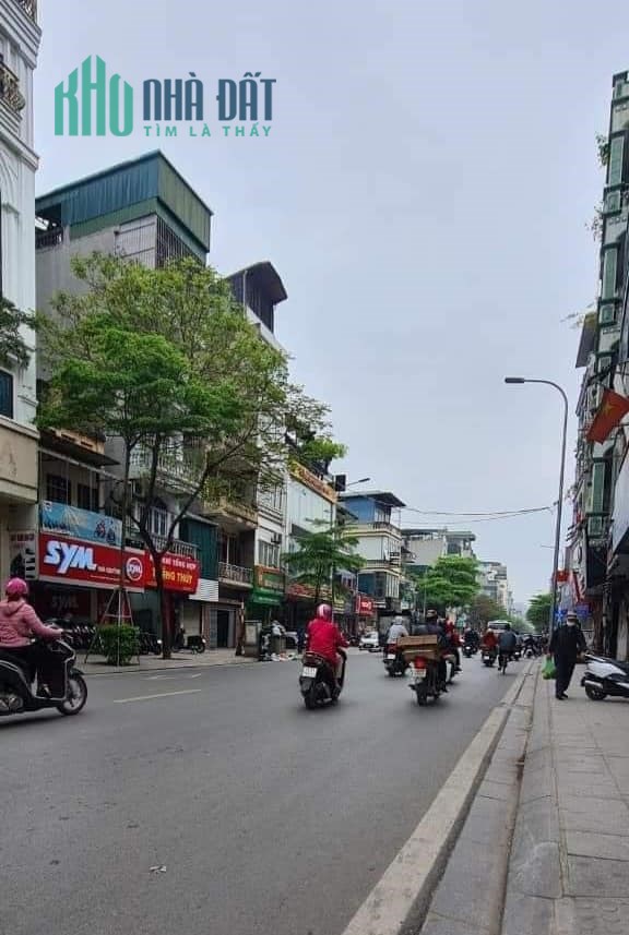 Bán nhà mặt phố Khâm Thiên, Đống Đa, 195m2, xây tòa văn phòng đẹp, giá 35 tỷ