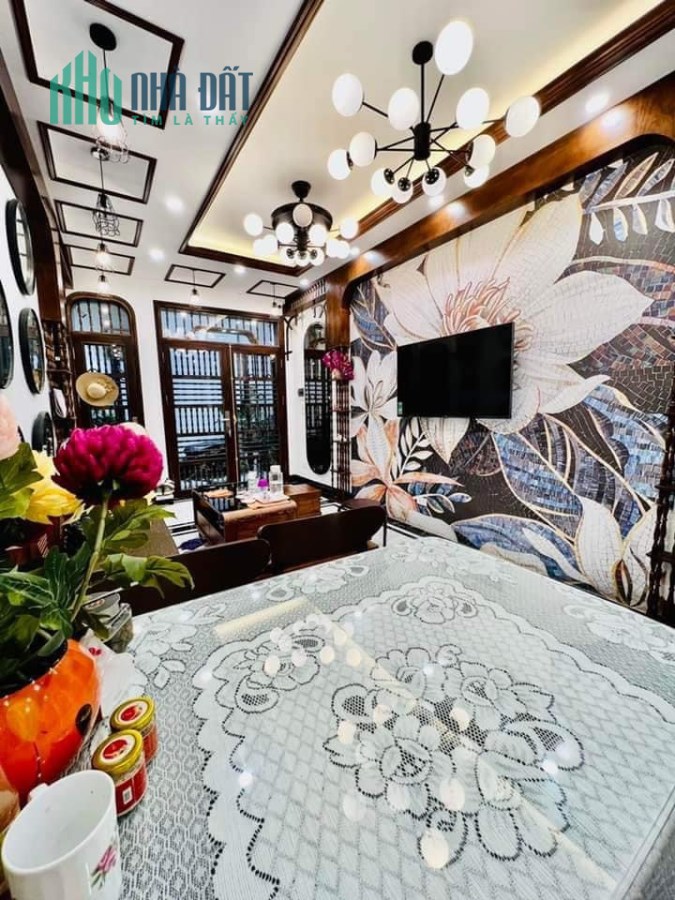 NHÀ ĐẸP HỒ TÂY-VIEW CHẤT-GIÁ HỢP LÝ