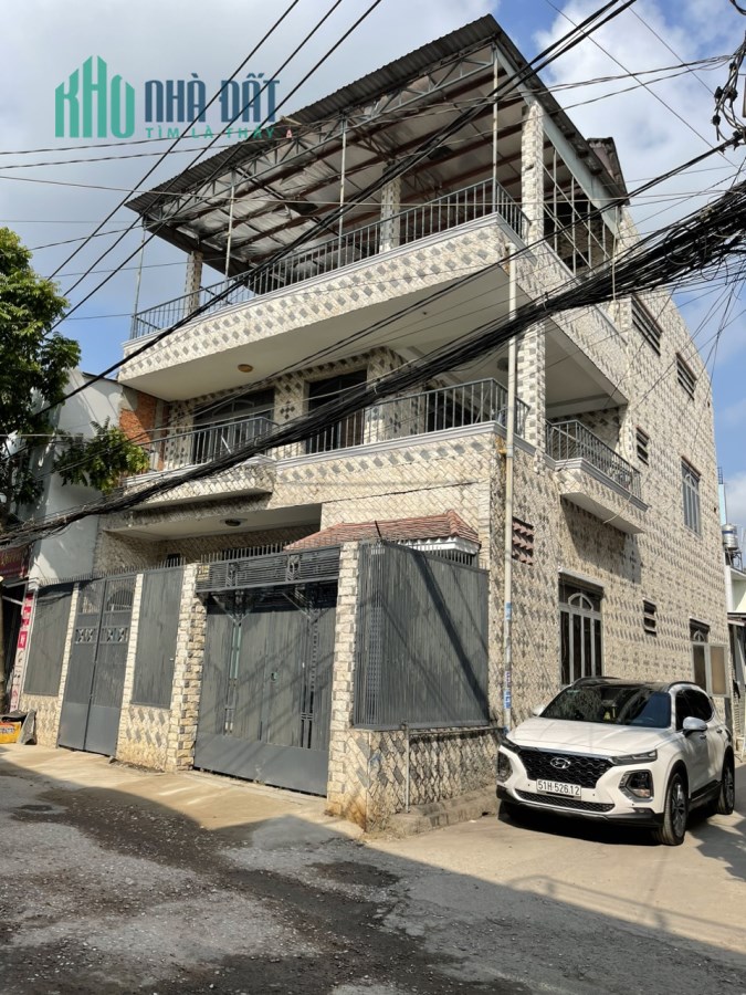 Chính chủ định cư Mỹ cần bán biệt thự phố 2 MẶT TIỀN vị trí đắc địa ngay kênh Tham Lương