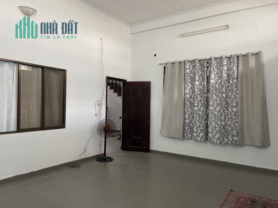 Chính chủ định cư Mỹ cần bán biệt thự phố 2 MẶT TIỀN vị trí đắc địa ngay kênh Tham Lương