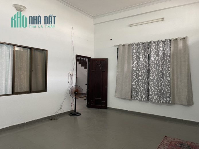 Chính chủ định cư Mỹ cần bán biệt thự phố 2 MẶT TIỀN vị trí đắc địa ngay kênh Tham Lương