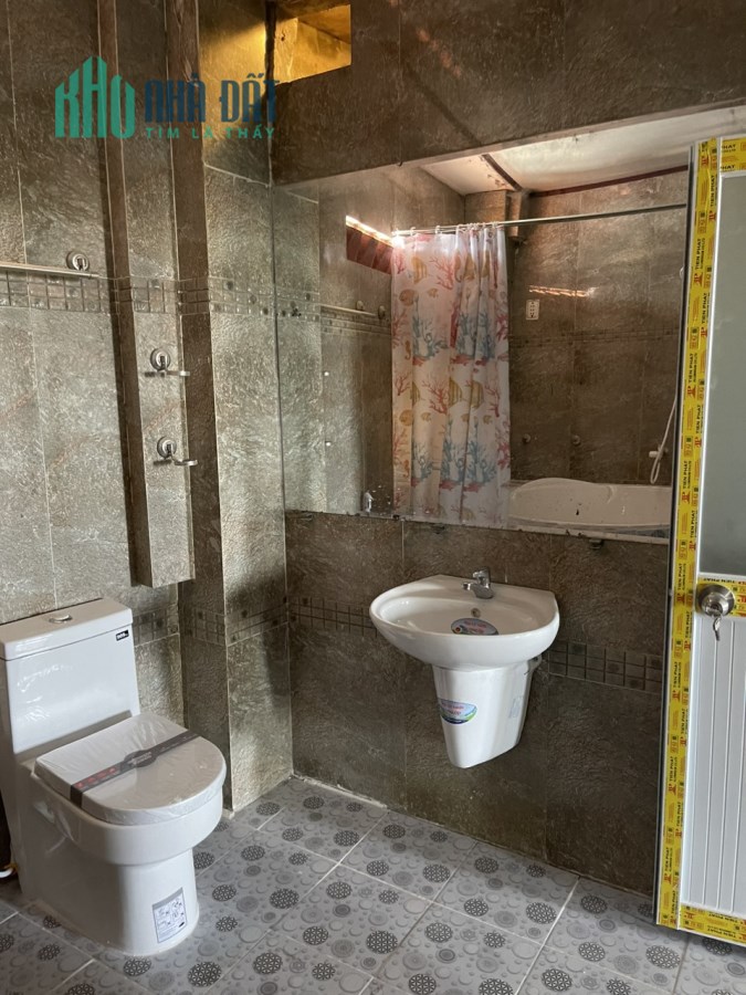 Chính chủ định cư Mỹ cần bán biệt thự phố 2 MẶT TIỀN vị trí đắc địa ngay kênh Tham Lương