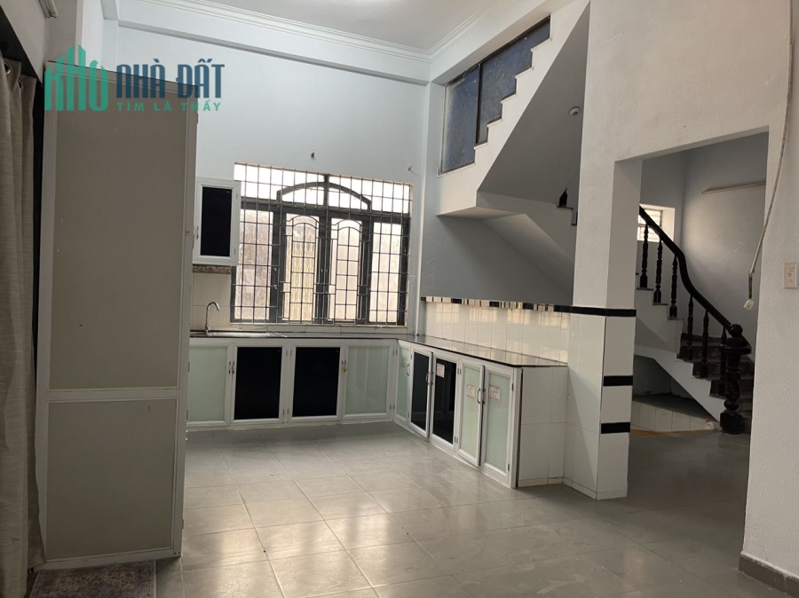 Chính chủ định cư Mỹ cần bán biệt thự phố 2 MẶT TIỀN vị trí đắc địa ngay kênh Tham Lương
