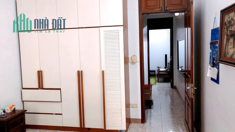 Bán nhà Lương Định Của, Phương Mai, Đống Đa, gara ô tô, kinh doanh 39m2, mặt tiền 3,8m.