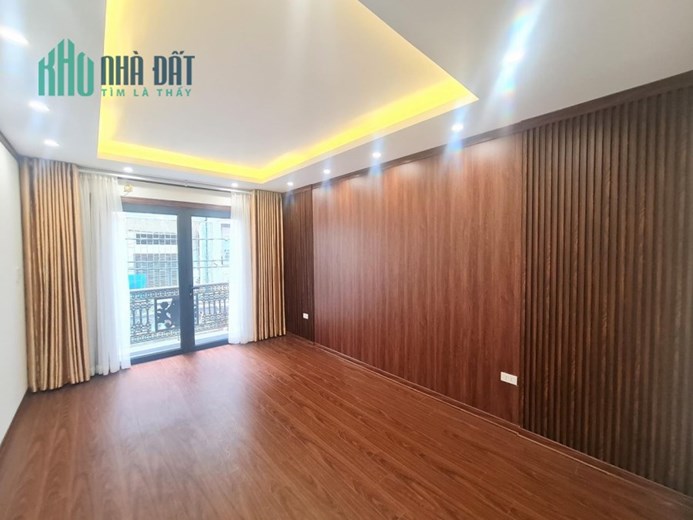 Bán nhà riêng phố Trần Đại Nghĩa, diện tích 65m giá trên 7  tỷ, 5 tầng, cách phố 30m. kinh doanh
