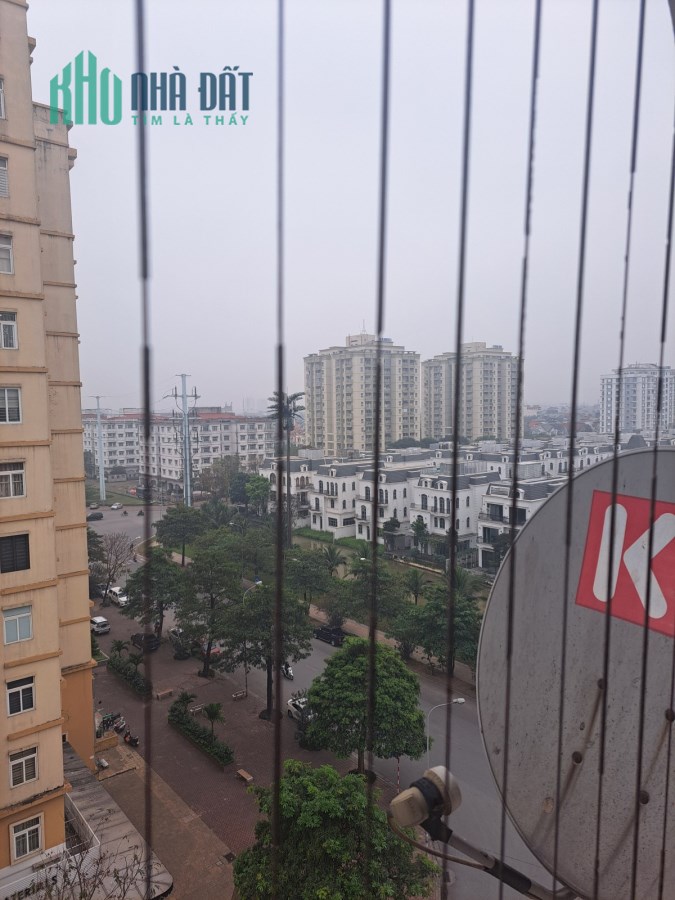 Bán Chung Cư SÀI ĐỒNG VIEW VINHOMES RIVERSIDE 80m chỉ 2 tỷ.