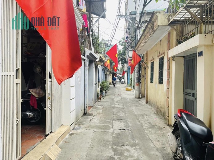 Chuyển nhượng mảnh đất Phố Nguyễn An Ninh, Phân Lô 2 Thoáng, ngõ thông cách mp chỉ 30m 56m x giá
