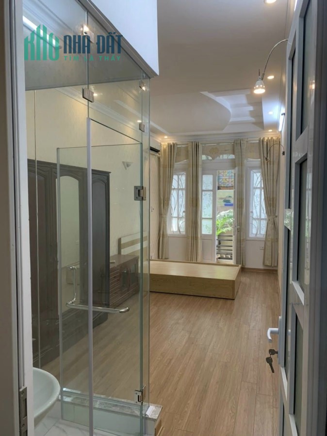 Bán nhà Đống Đa 50m x 5 tầng, giáp Văn Miếu Quốc Tử Giám
