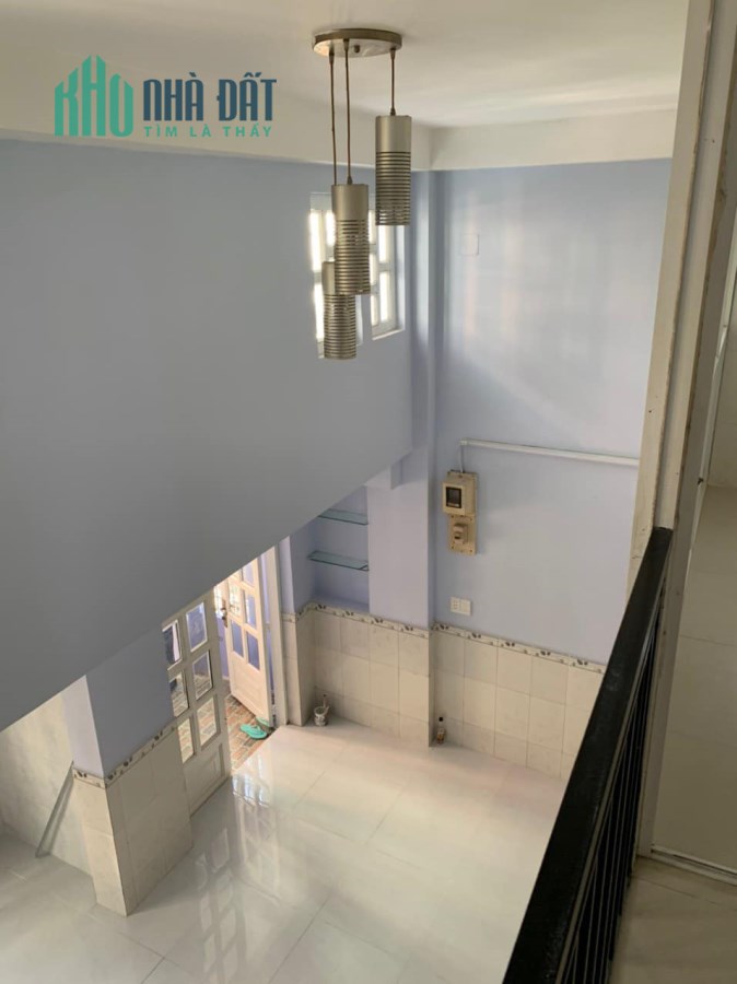 QUẬN 7, NHÀ DIỆN TÍCH ĐẸP, 102 M2, 2 MẶT TIỀN, GIÁ 6.X TỶ.