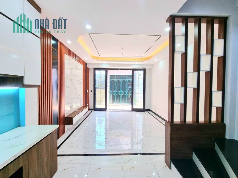 CHỈ 100TR/M2 - MẢNH ĐẤT VỊ TRÍ CỰC ĐẸP – 5M RA PHỐ LÊ VĂN LƯƠNG – NGÕ THÔNG OTO ĐỖ.