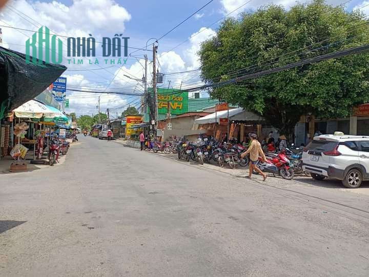 CHÍNH CHỦ CẦN BÁN NHÀ TẶNG NỘI THẤT VỊ TRÍ MẶT TIỀN.