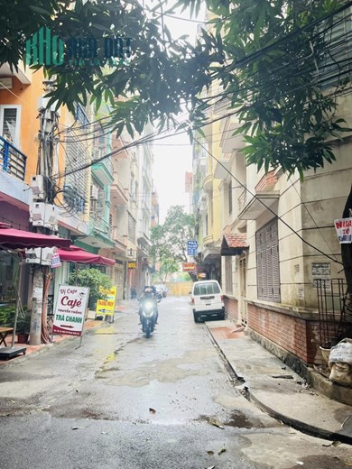 Bán nhà Cầu Giấy, hiếm trong tầm giá, 50m2 ô tô đỗ cửa 8 tỷ, nhanh mới còn