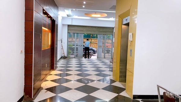 15.8 tỷ - 63m x 6T Thang máy, vỉa hè, konh doanh, ô tô tránh, nhà phân lô phố Nguyễn Khánh Toàn Cầu